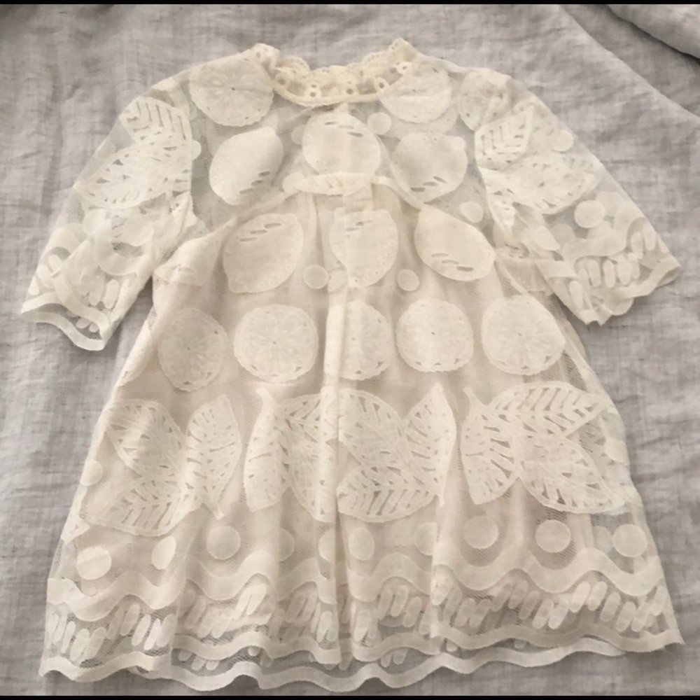 Anthropologie HD In Paris White Lace Lemon Pattern Top in Size 0